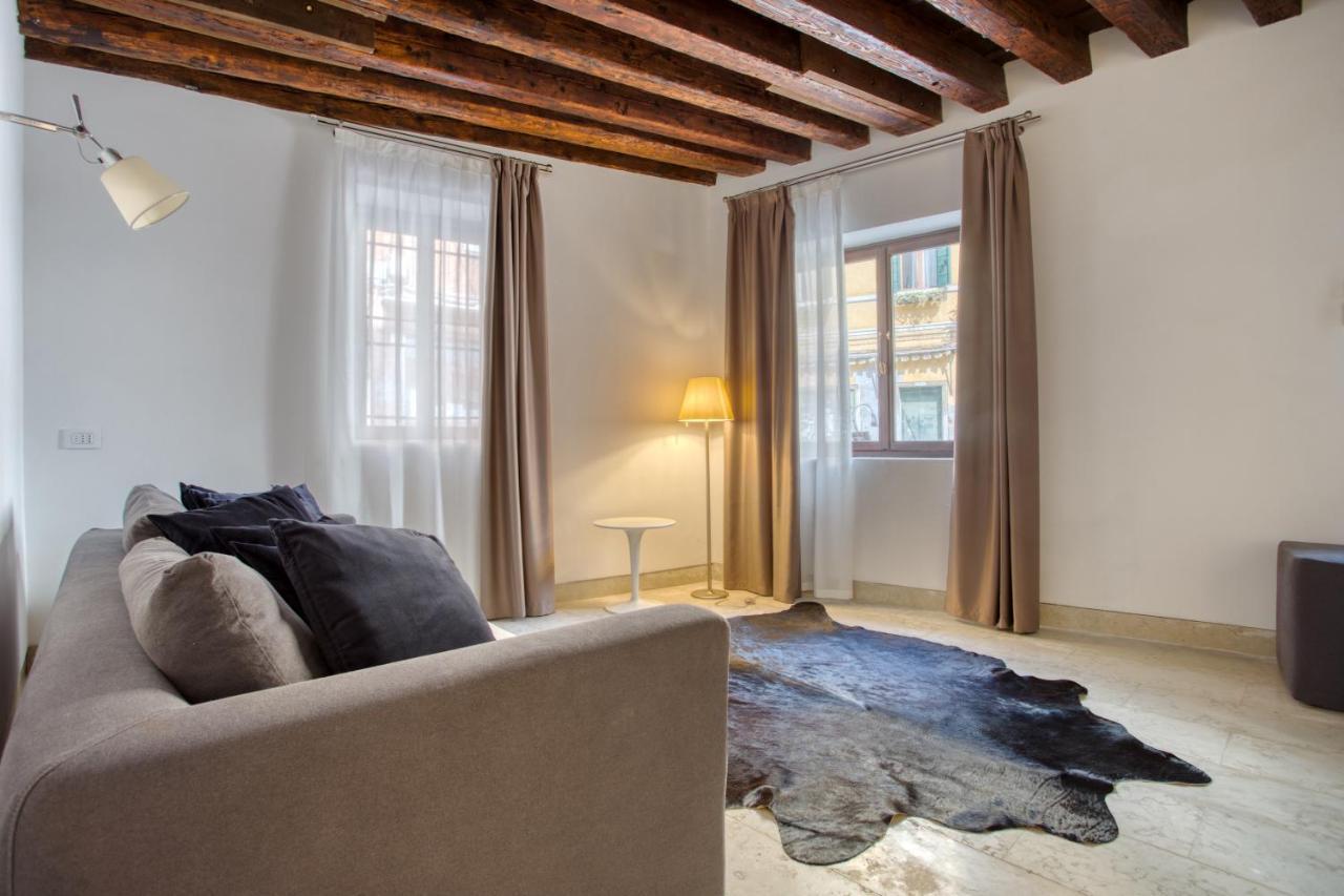 Ca Margherita Loft & Square Palazzo Grifalconi Apartment *